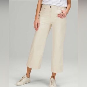 Lululemon City Sleek 5 Pocket Wide-Leg High Rise 7/8 Length Pant
White Opal